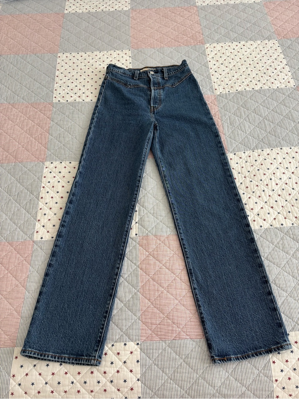 High-Rise Straight Leg Levi’s Jeans - Dark Blue
27/31